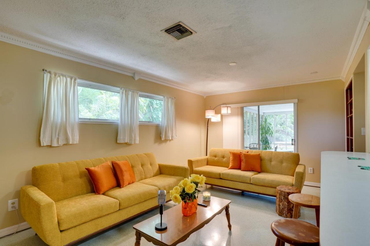 Charming Mid-Century House - Just Steps To Lake! เลคแลนด์ ภายนอก รูปภาพ