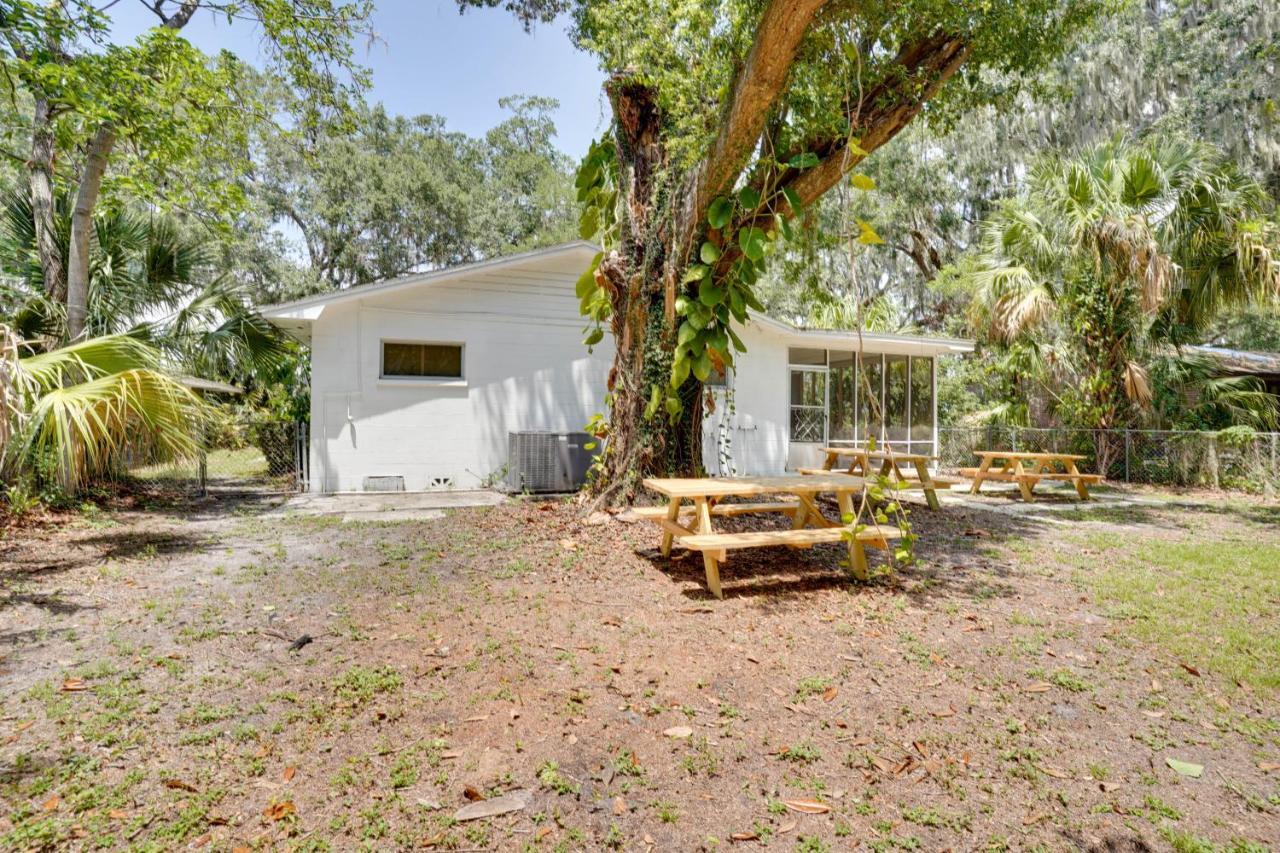 Charming Mid-Century House - Just Steps To Lake! เลคแลนด์ ภายนอก รูปภาพ